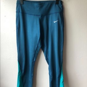 Nike cropped leggings